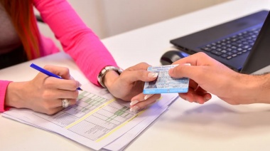Las licencias de conducir podrán renovarse sin hacer el trámite en forma presencial