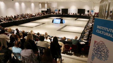 Necochea participó en un encuentro con las áreas culturales de más de 90 municipios