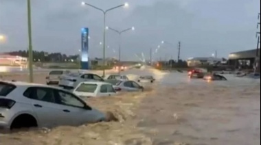La lluvia dejó a Bahía Blanca bajo el agua y varias familias fueron evacuadas
