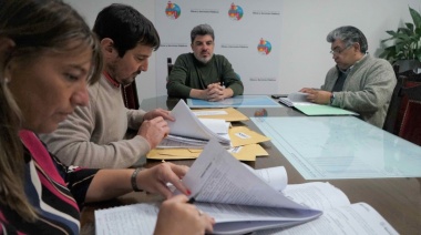 Se presentaron dos oferentes para iluminar la senda que se construirá en Avenida 10