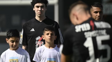 Polémica futbolera: Riestra hizo debutar en primera a un youtuber