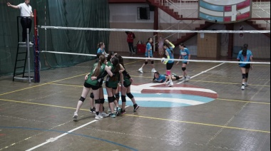 La ciudad de Necochea vibra con el Abierto de vóley más grande del país