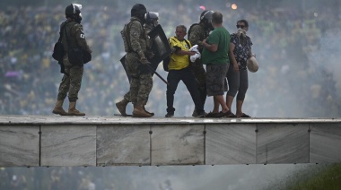 Miles de bolsonaristas invadieron el Congreso y el Palacio del Planalto