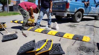 Cubriendo una deuda de 2018, colocaron reductores de velocidad en Barrio Sudoeste