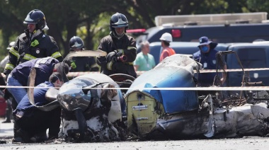 Un avión se estrelló en una avenida de San Pablo y sus dos tripulantes murieron