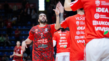Ovación para Campazzo tras su debut en Estrella Roja con show de asistencias