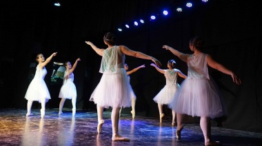La Escuela Municipal de Danzas Clásicas brilló en una nueva función de ballet