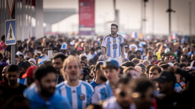 Línea de cuatro en el fondo y Di María de titular para enfrentar a Francia en la final del Mundial