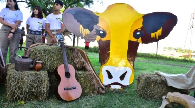 Necochea difundió sus actividades de Semana Santa en la Fiesta Nacional del Ternero