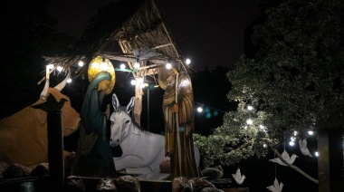 La imagen del niño Jesús será colocada en el pesebre de la Plaza Dardo Rocha