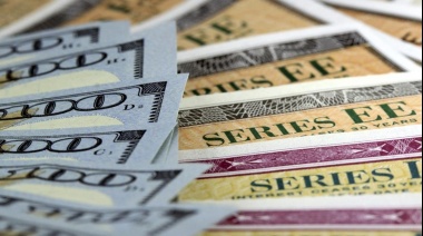 Después de un lunes histórico para las acciones argentinas, bajó la bolsa porteña