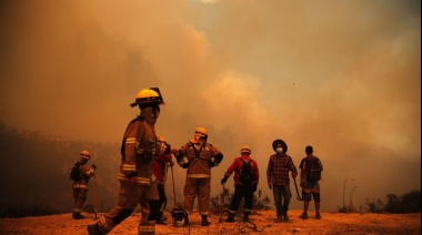 Ascienden a 112 los muertos por un incendio forestal en Chile
