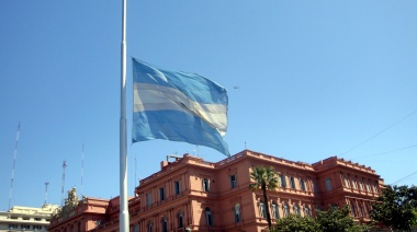 El Gobierno decretó siete días de duelo nacional por la muerte de Francisco