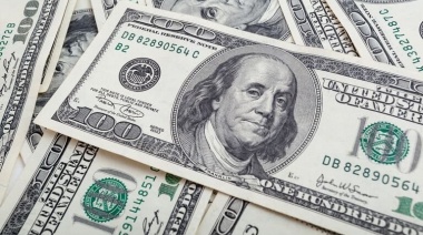 El dólar paralelo avanzó $40 este miércoles y la brecha ya supera el 40%