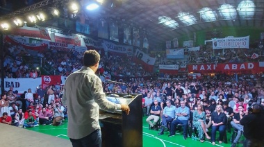 Frente a una multitud, Abad se lanzó como candidato a Gobernador de Buenos Aires