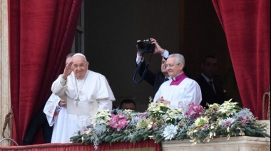 El papa Francisco participó de la misa de Pascuas en el Vaticano y denunció el rearme global