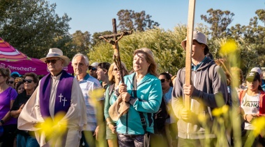 Necochenses y turistas dieron vida a un nuevo Vía Crucis Ribereño