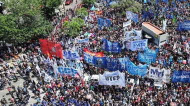 Primera marcha de la CGT contra Javier Milei por el mega DNU
