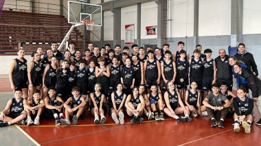 El Polideportivo fue eje de un campus brindado por el entrenador Silvio Santander