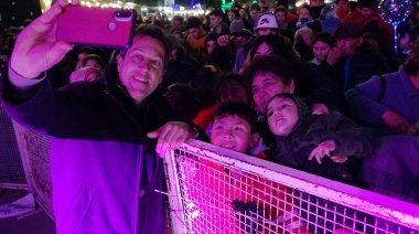 "Quequén se merece disfrutar con este marco maravilloso de gente"
