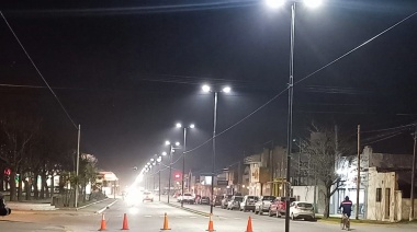 Ante la ausencia de la Usina, el Municipio comenzó con el recambio de luminarias