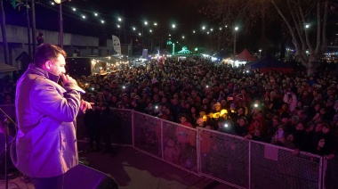 Con Nicolás Mattioli en el escenario, Quequén cerró un festejo inolvidable