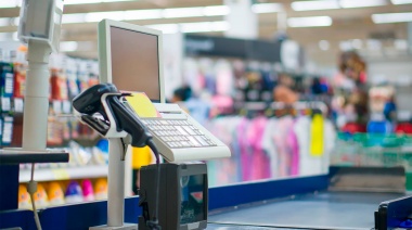 Una consultora privada dice que mayo muestra una menor caída en el consumo