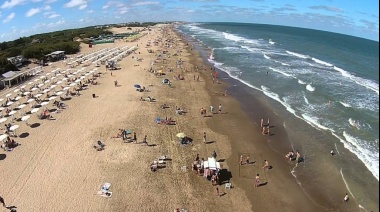 Dos amigos entraron al mar en kayak y desaparecieron a la altura de Cariló
