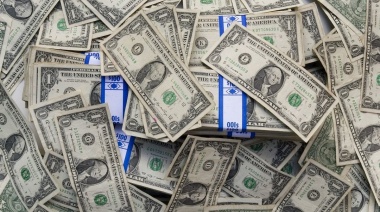 El dólar oficial cotiza a $1000 por primera vez en la historia y la brecha no alcanza al 20%
