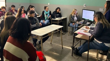 Charla para conductores principiantes en la Secundaria Nº 13 de Quequén