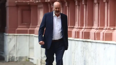 "Qué lujo me estoy dando": Milei le tomó juramento a Sturzenegger