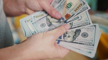 Tras la ratificación del acuerdo con el FMI en Diputados, el dólar blue sigue bajando