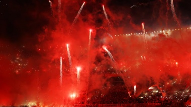 Sancionaron a River por el recibimiento ante Mineiro e investigan cómo ingresó la pirotecnia