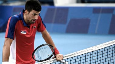 Djokovic asume "errores humanos" en su declaración de entrada a Australia