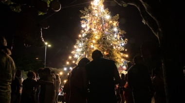 Este domingo se enciende el Árbol de Navidad en la Plaza Dardo Rocha