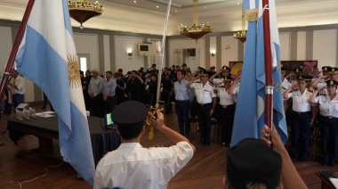 La Policía bonaerense celebró su día en el Salón de Actos del municipio