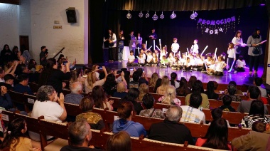La última sala del Jardín "Lassalle" celebró su egreso en el Teatro Municipal