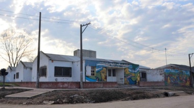 El municipio arregla veredas en la escuela pública del Barrio Norte