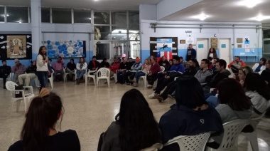 El municipio encabezó un taller de prevención de violencias ante 90 estudiantes del CENS Nº 451