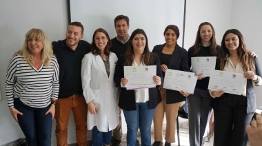 El Intendente certificó a las médicas que completaron su trayecto de residencia