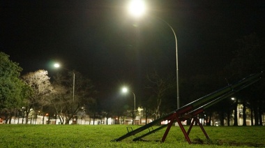 Se iluminaron con Led las plazas Scouts y del barrio Tilos 3