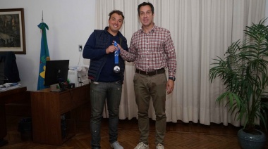 El Intendente recibió a José Fernández Guerrero para felicitarlo por su destacada trayectoria