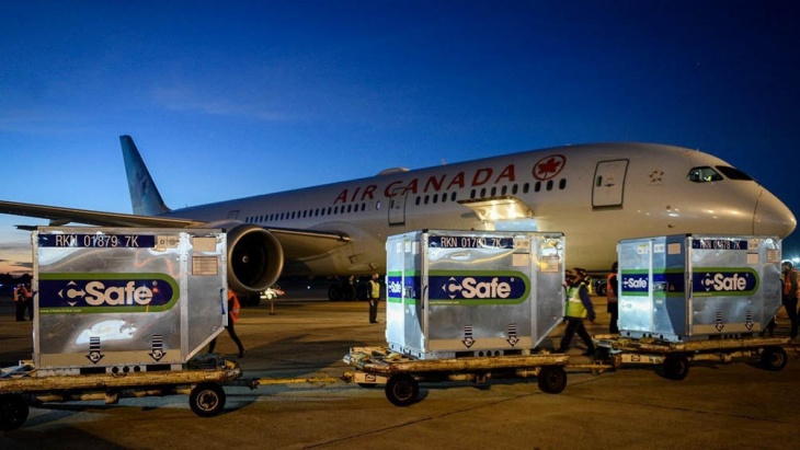 El vuelo AC7326 de Air Canada, procedente de Toronto, aterrizó en el aeropuerto internacional de Ezeiza a las 6:45.