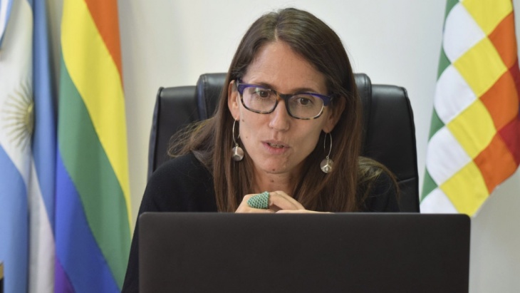 La asistencia profesional se instrumentará en el marco del programa Acercar Derechos del Ministerio de Mujeres, Géneros y Diversidad.