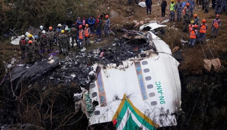 Se estrelló un avión en Nepal y murieron 18 personas