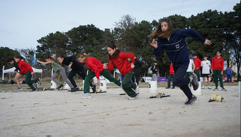 La etapa local de atletismo de los Juegos Bonaerenses brilló en la Pista Municipal