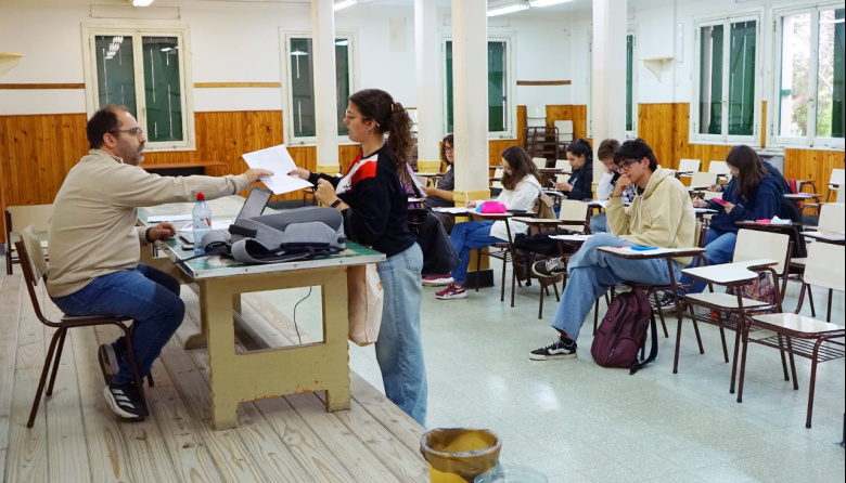 La Municipalidad continúa difundiendo la oferta educativa local: foco en la UNICEN Quequén