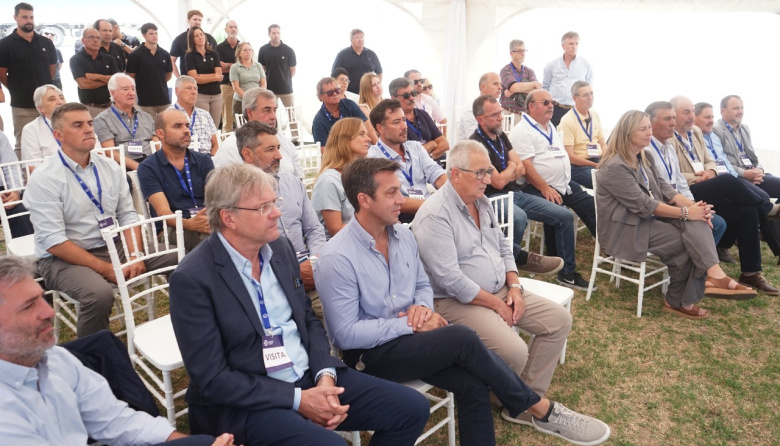 El intendente acompañó la celebración por los 40 años del primer embarque del Puerto ACA Quequén