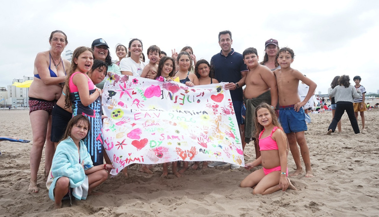 Con un acto multitudinario en la playa concluyó el programa de Escuelas de Verano 2026