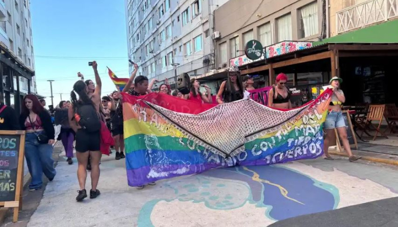 Unas 300 personas participaron de una nueva Marcha del Orgullo